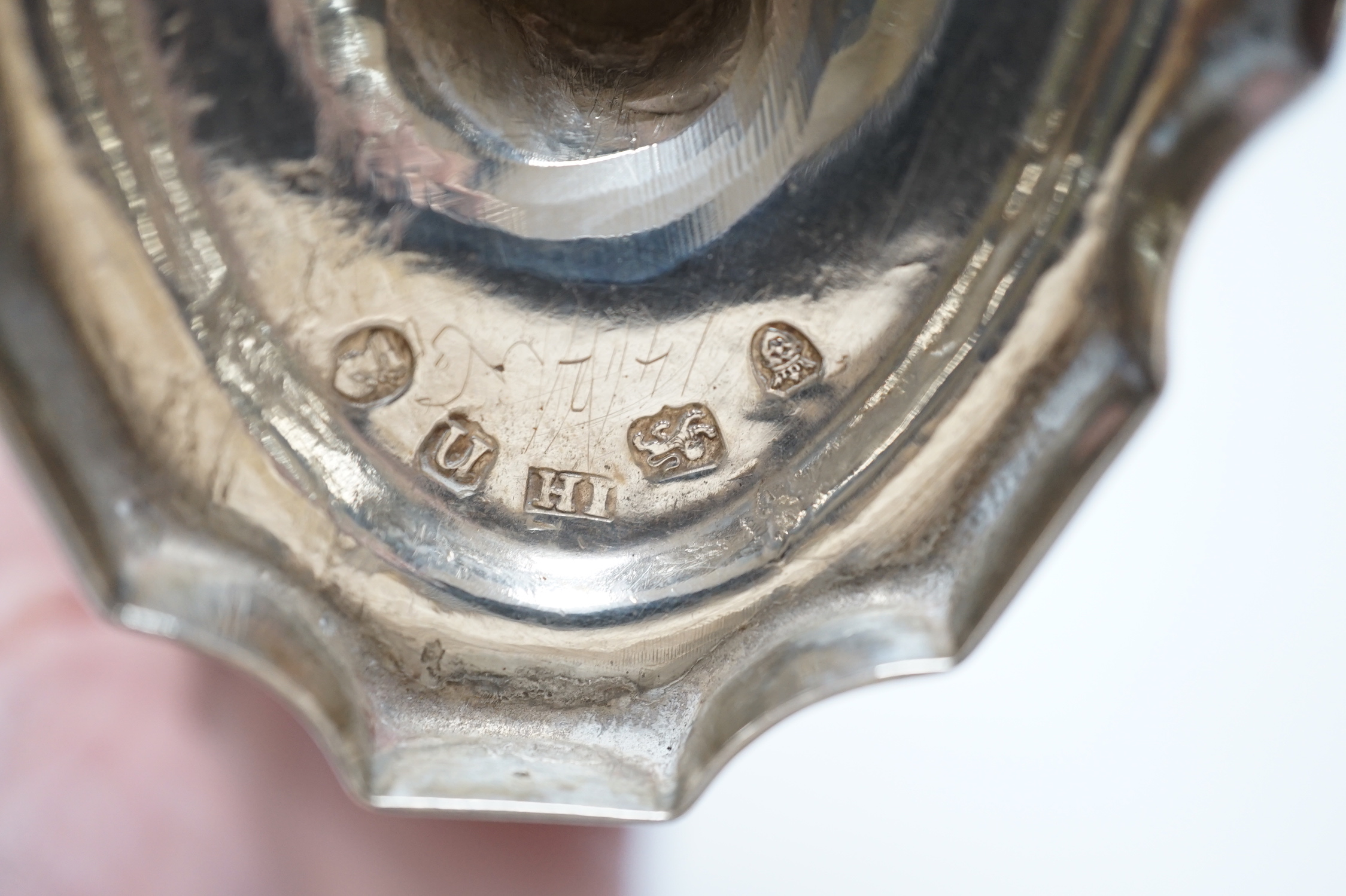 A George III silver boat shaped pedestal sugar basket, John Hutson, London, 1788, length 13.2cm, 5.6oz.